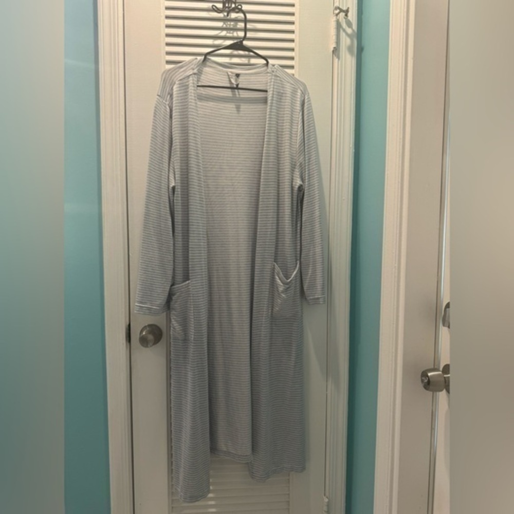 long sweater/robe